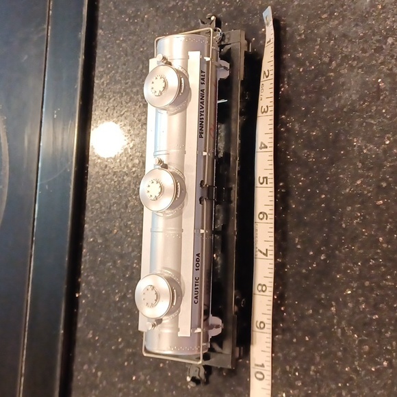 Lionel Box Car Trains Set of 2 - Picture 13 of 14